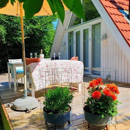 Vakantiehuis The Doll House - Adults Only