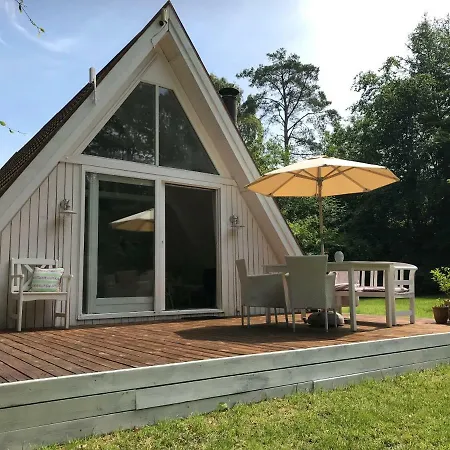 The Doll House - Adults Only 度假居